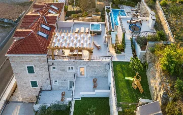 Sea View Villa in Jesenice for 12 Guests