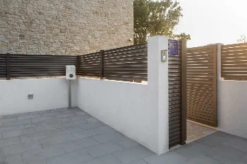 Villa with Heated Saltwater Pool in Ližnjan