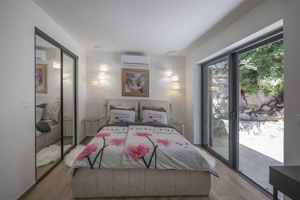 Seafront Villa with Boat Mooring in Mali Lošinj