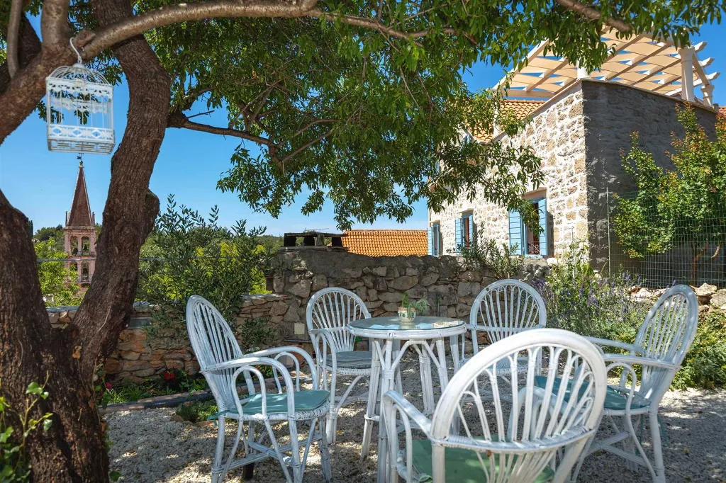 Stone Villa with Private Pool in Milna, Croatia