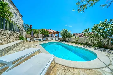 Sumartin Villa with Private Pool for Up to 10
