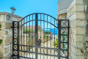 Sumartin Villa with Private Pool for Up to 10