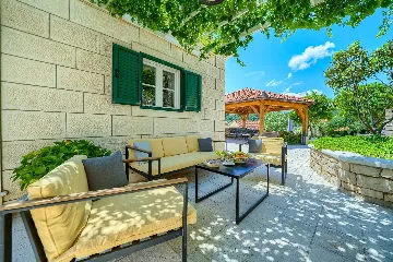 Sumartin Villa with Private Pool for Up to 10