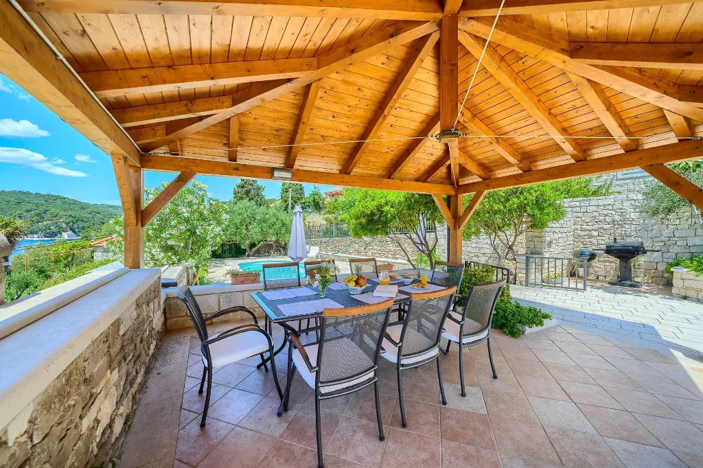 Sumartin Villa with Private Pool for Up to 10