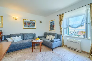 Sumartin Villa with Private Pool for Up to 10