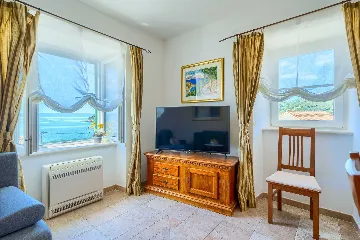 Sumartin Villa with Private Pool for Up to 10