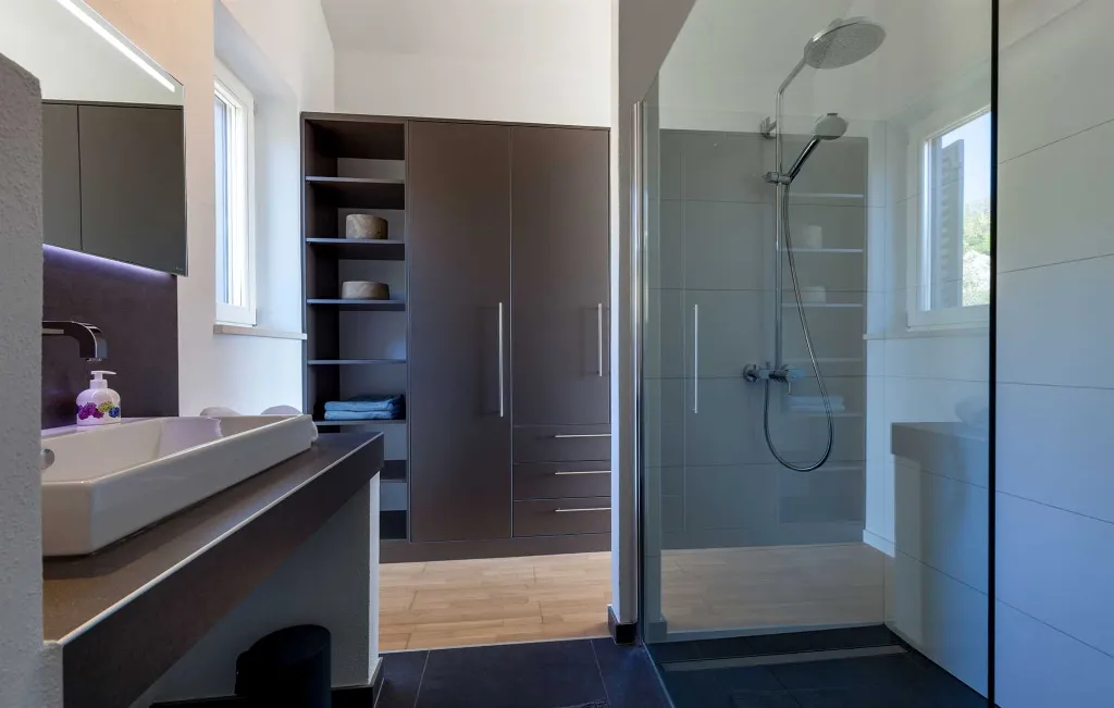 Modern 4-Bedroom Villa in Selca, Croatia