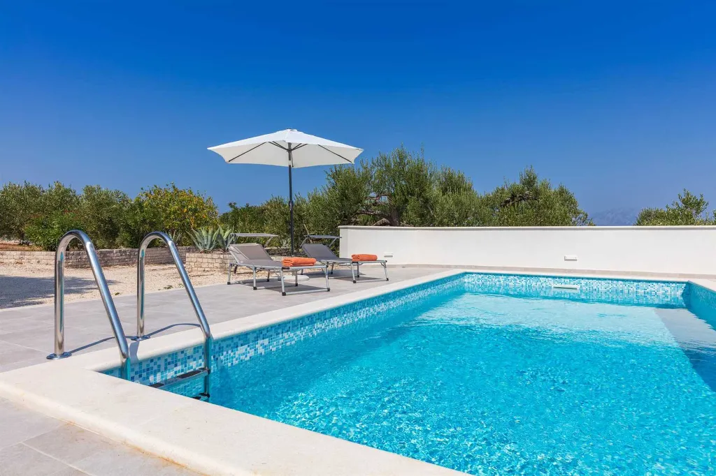 Private Heated Pool Villa in Pučišća for Up to 6