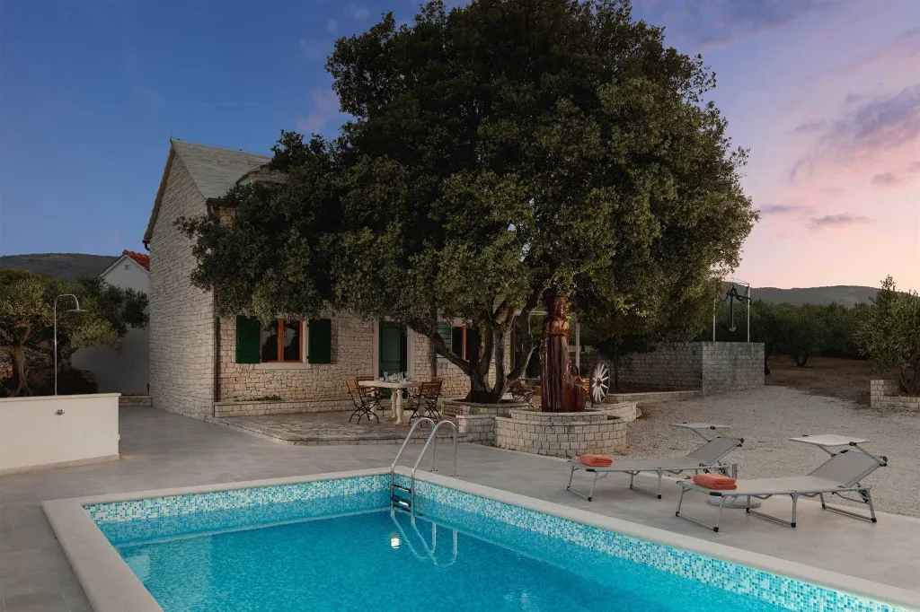 Private Heated Pool Villa in Pučišća for Up to 6