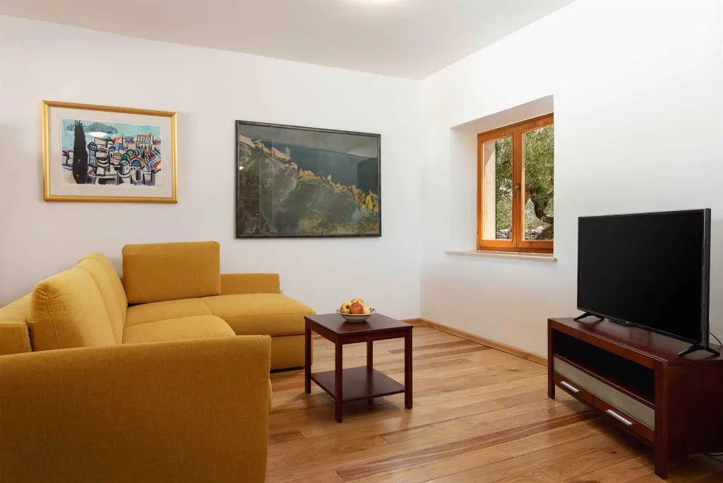 Private Heated Pool Villa in Pučišća for Up to 6