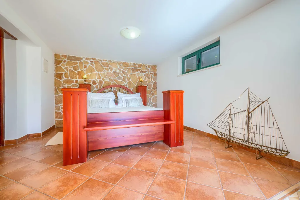 3-Bedroom Villa in Sumartin with Private Pool