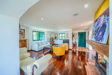 3-Bedroom Villa in Sumartin with Private Pool