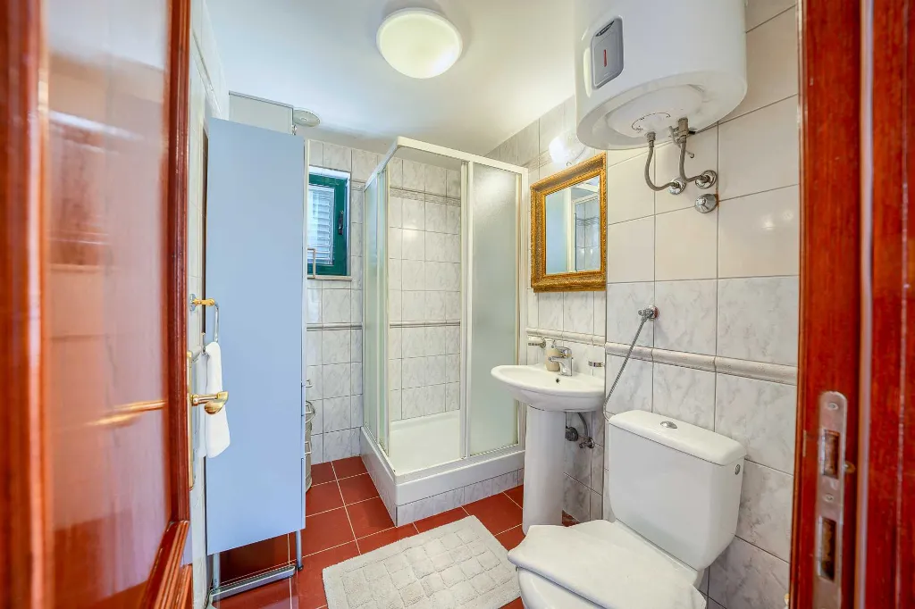 3-Bedroom Villa in Sumartin with Private Pool