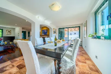 3-Bedroom Villa in Sumartin with Private Pool
