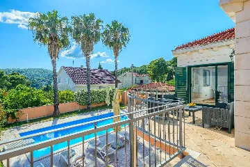 3-Bedroom Villa in Sumartin with Private Pool