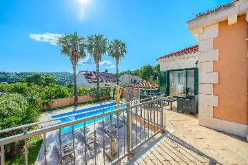 3-Bedroom Villa in Sumartin with Private Pool