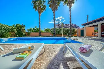 3-Bedroom Villa in Sumartin with Private Pool