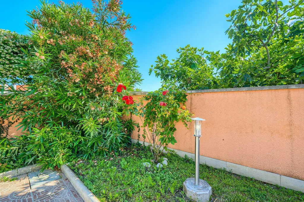 3-Bedroom Villa in Sumartin with Private Pool