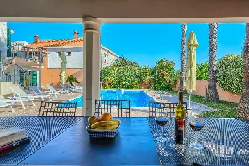3-Bedroom Villa in Sumartin with Private Pool