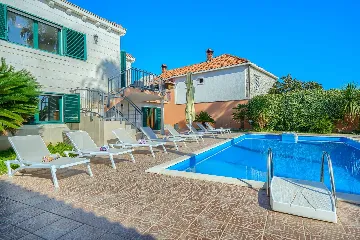 3-Bedroom Villa in Sumartin with Private Pool