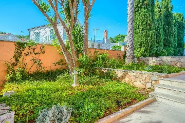 3-Bedroom Villa in Sumartin with Private Pool