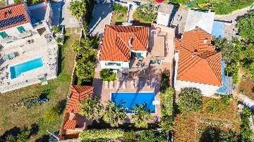 3-Bedroom Villa in Sumartin with Private Pool