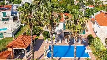 3-Bedroom Villa in Sumartin with Private Pool