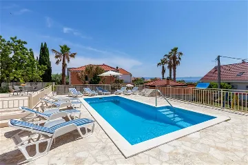 Family Villa in Sumartin with Private Pool