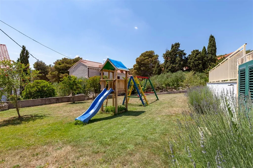 Family Villa in Sumartin with Private Pool