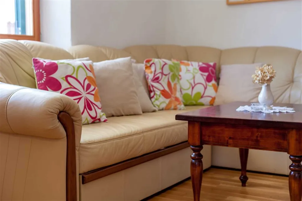 Family Villa in Sumartin with Private Pool
