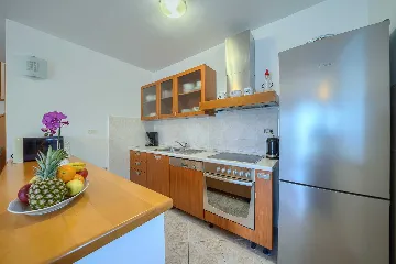 3-Bedroom Villa in Sumartin with Private Pool