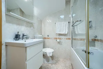 3-Bedroom Villa in Sumartin with Private Pool