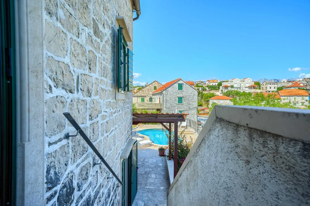 3-Bedroom Villa in Sumartin with Private Pool