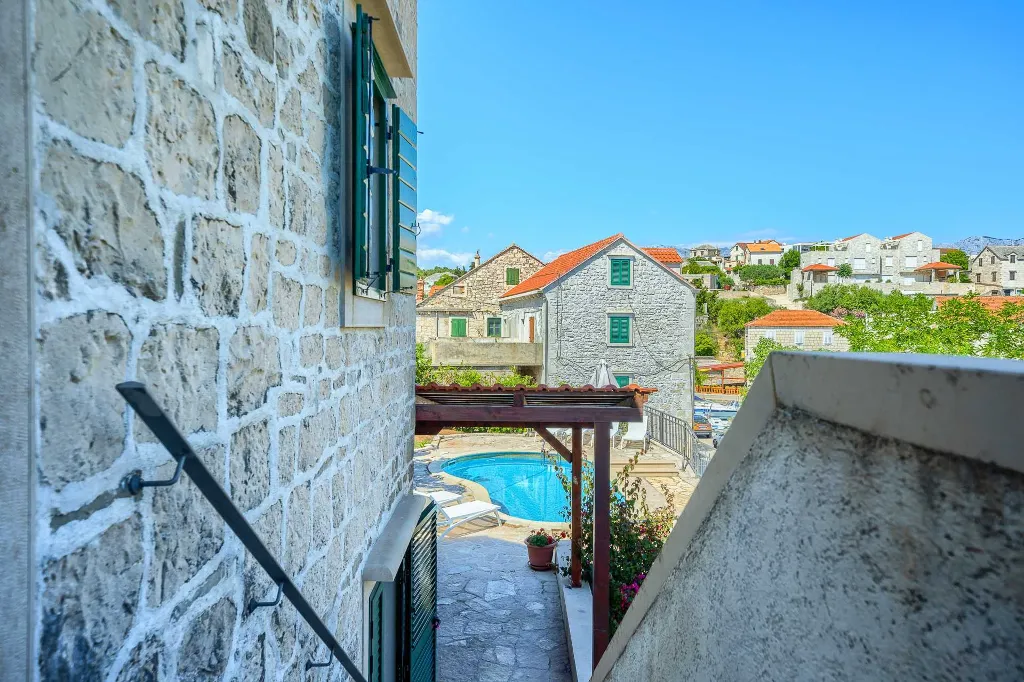 3-Bedroom Villa in Sumartin with Private Pool