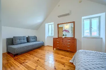 3-Bedroom Villa in Sumartin with Private Pool