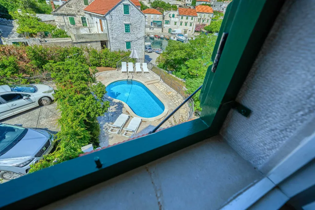 3-Bedroom Villa in Sumartin with Private Pool