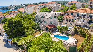 3-Bedroom Villa in Sumartin with Private Pool