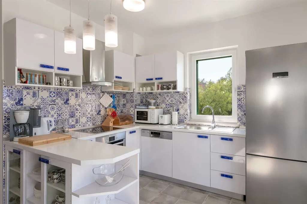 Family Villa with Private Pool in Milna