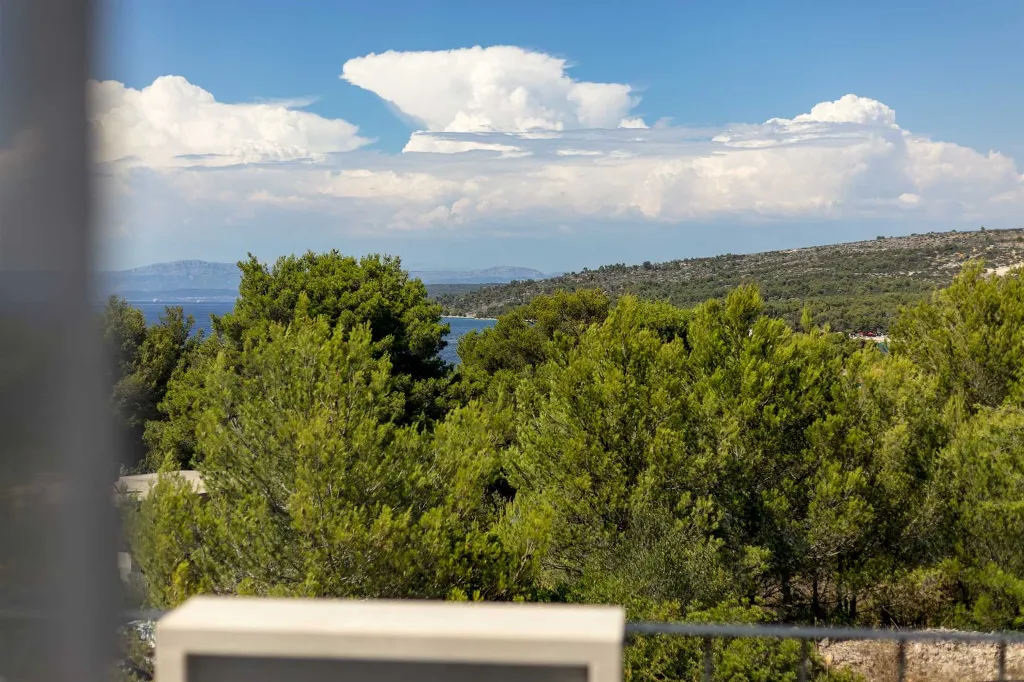 Family Villa with Private Pool in Milna