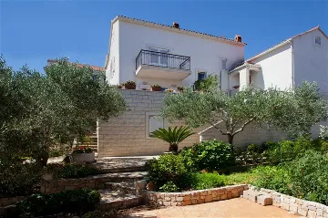 Supetar Villa with Private Pool and Garden (9)