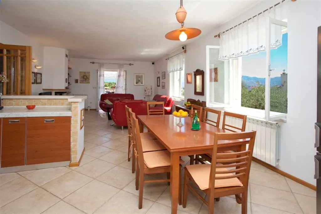 Supetar Villa with Private Pool and Garden (9)