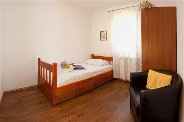 Supetar Villa with Private Pool and Garden (9)