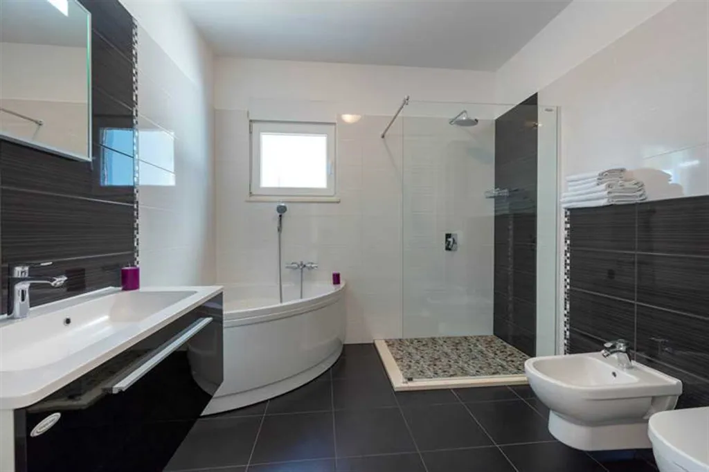 Villa with Heated Private Pool in Podstrana