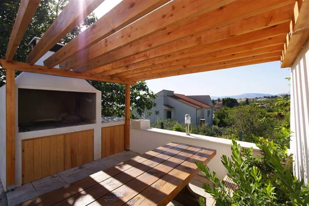Villa with Heated Private Pool in Podstrana
