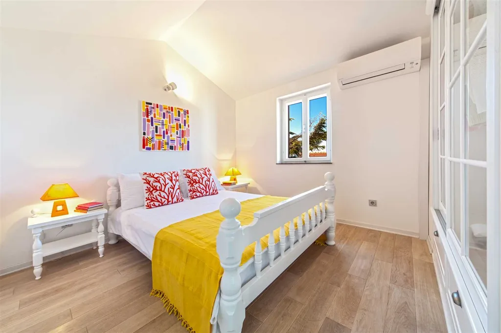Family Villa with Private Pool in Baška Voda