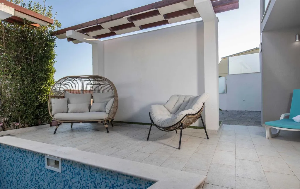 4-Bedroom Villa in Rogoznica for Up to 15 Guests