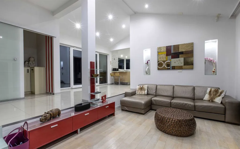4-Bedroom Villa in Rogoznica for Up to 15 Guests