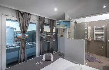 4-Bedroom Villa in Rogoznica for Up to 15 Guests