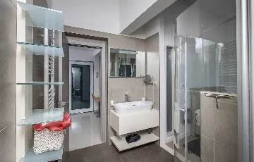 4-Bedroom Villa in Rogoznica for Up to 15 Guests