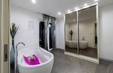 4-Bedroom Villa in Rogoznica for Up to 15 Guests